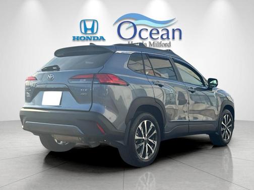 CELESTITE 2025 Toyota Corolla Cross XLE
