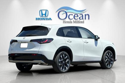 Platinum 2026 Honda HR-V EX-L