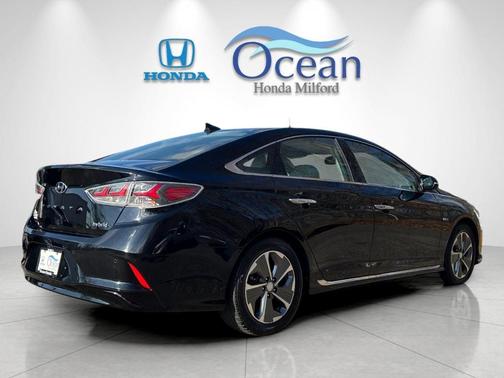 2019 Hyundai SONATA Hybrid Limited