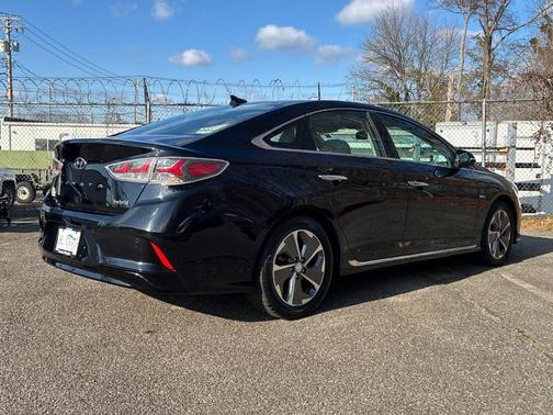 2019 Hyundai SONATA Hybrid Limited