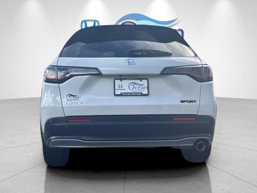 Platinum White 2024 Honda HR-V Sport