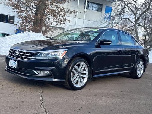 2017 Volkswagen Passat 1.8T SE w/Technology