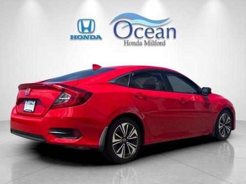 Red 2016 Honda Civic EX-T