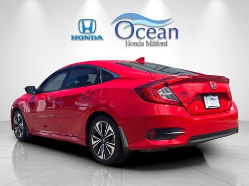 Red 2016 Honda Civic EX-T