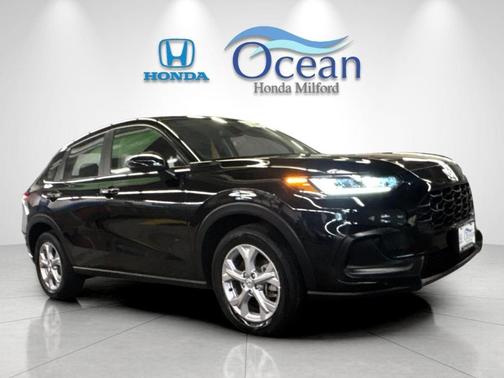 Crystal Black Pearl 2025 Honda HR-V LX