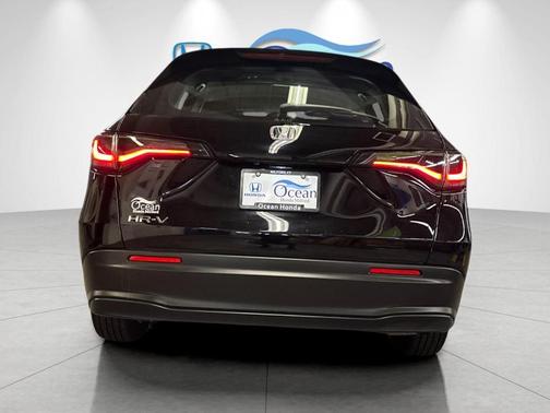 Crystal Black Pearl 2025 Honda HR-V LX