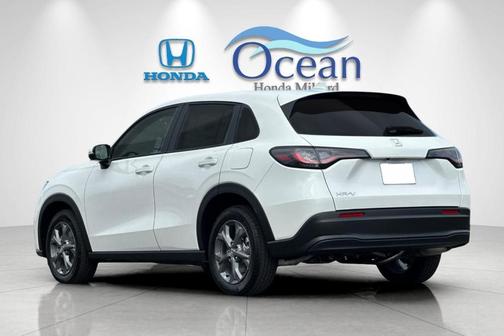 Platinum 2026 Honda HR-V LX