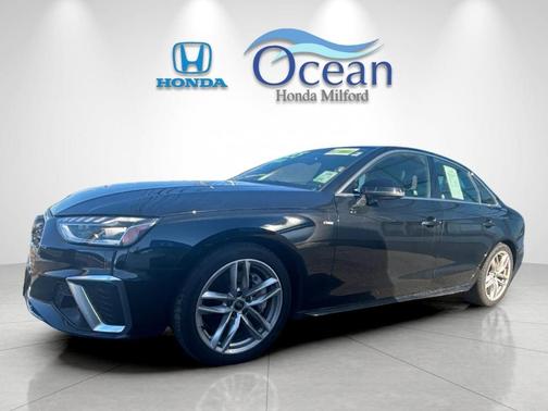 2024 Audi A4 45 S line quattro Premium