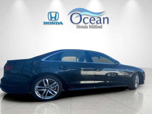 2024 Audi A4 45 S line quattro Premium