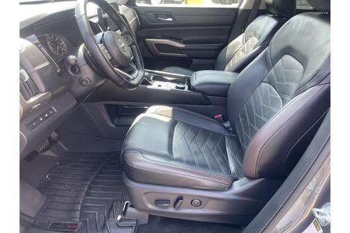 2022 Nissan Pathfinder Platinum