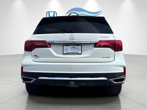 Diamond White Pearl 2017 Acura MDX 3.5L