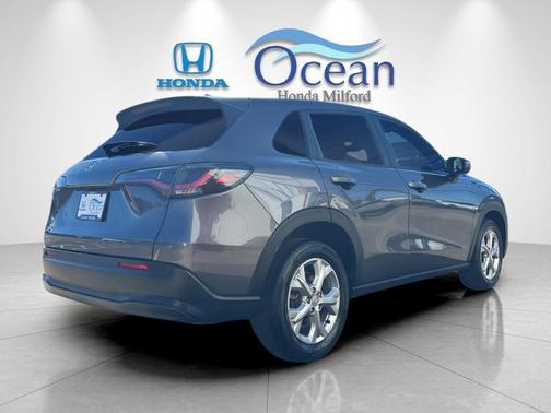 Gray 2024 Honda HR-V LX