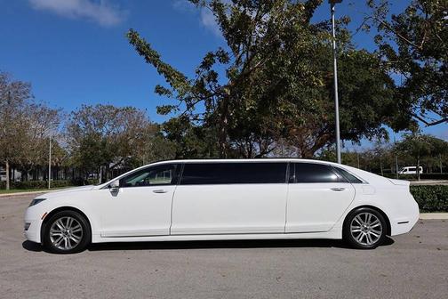 White 2014 Lincoln MKZ Base