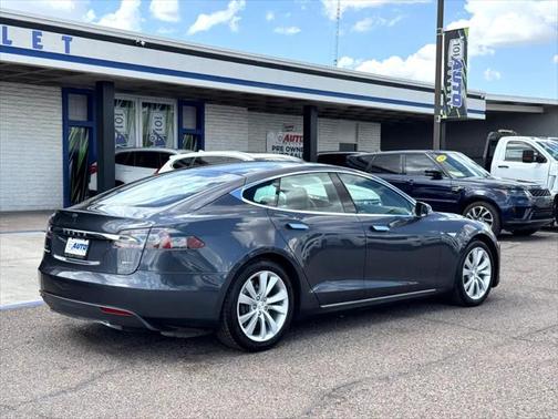 2016 Tesla Model S 90D
