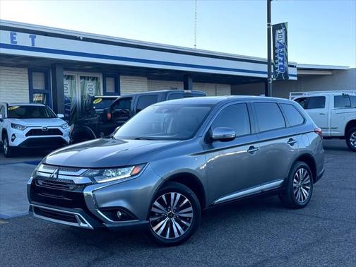 2020 Mitsubishi Outlander SE