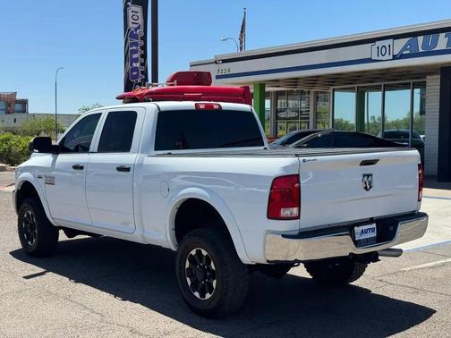 Bright White Clearcoat 2018 RAM 2500 Tradesman Crew Cab 4x4 6'4' Box
