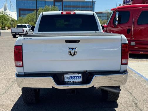 Bright White Clearcoat 2018 RAM 2500 Tradesman Crew Cab 4x4 6'4' Box