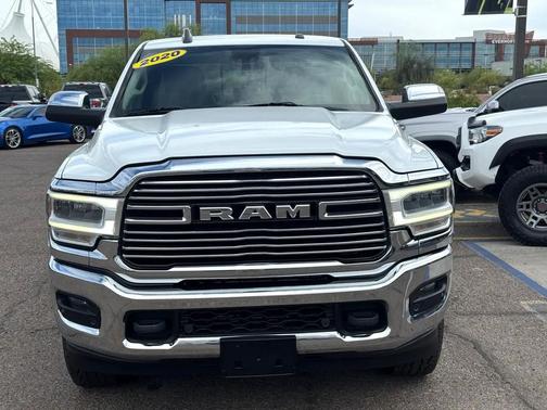 2020 RAM 2500 Laramie Crew Cab 4X4 6'4' Box