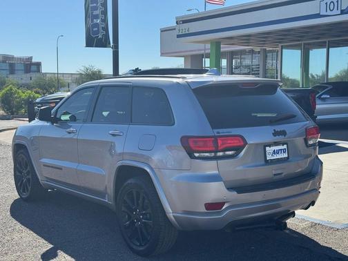 2018 Jeep Grand Cherokee Laredo E