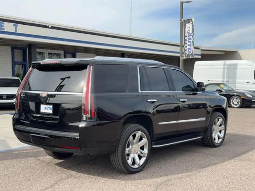 2019 Cadillac Escalade Luxury