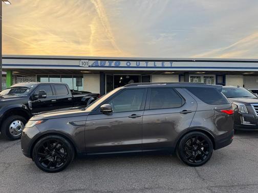 2021 Land Rover Discovery P300 S