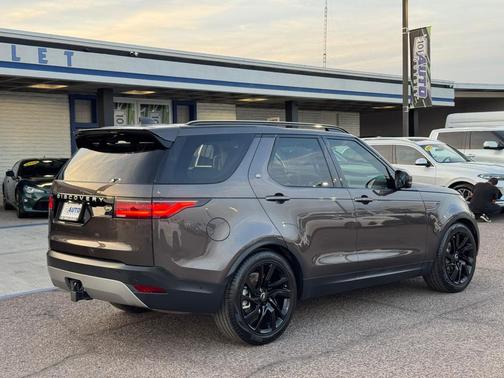 2021 Land Rover Discovery P300 S