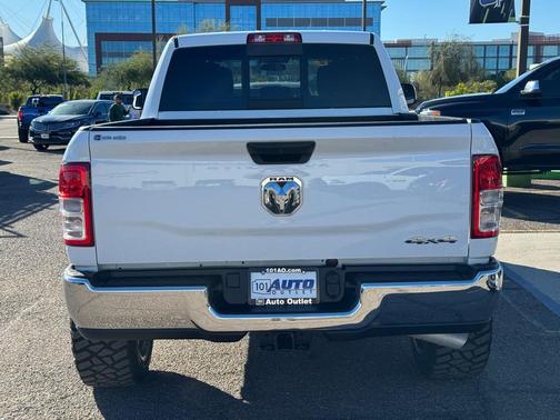 2022 RAM 2500 Tradesman Crew Cab 4x4 6'4' Box