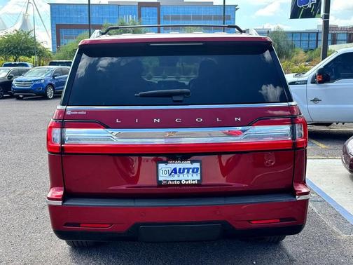 2019 Lincoln Navigator L Select