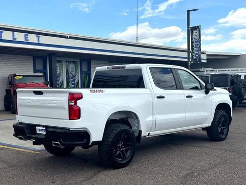 2022 Chevrolet Silverado 1500 Custom Trail Boss
