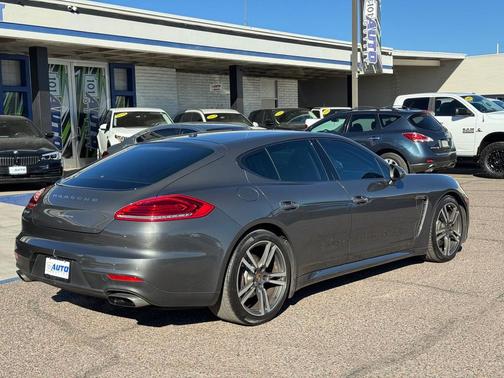 2014 Porsche Panamera 4