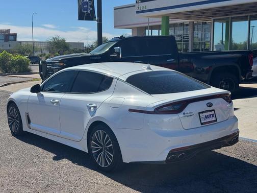 2019 Kia Stinger BASE