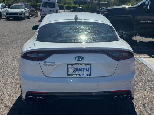 2019 Kia Stinger BASE