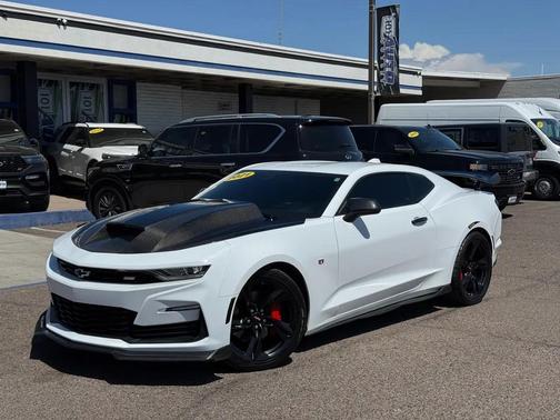 Summit White 2021 Chevrolet Camaro 2SS