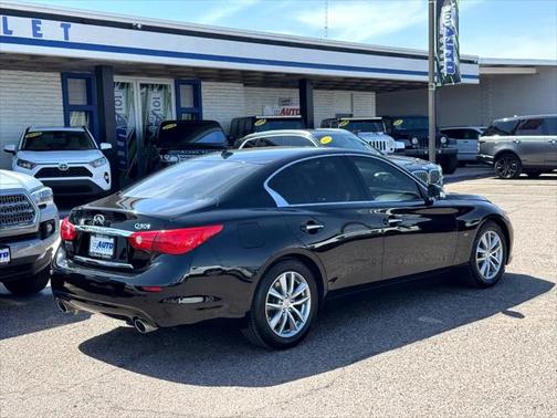 2015 INFINITI Q50 Base