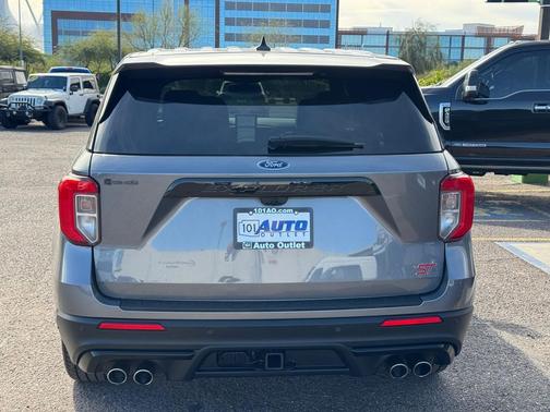 2022 Ford Explorer ST