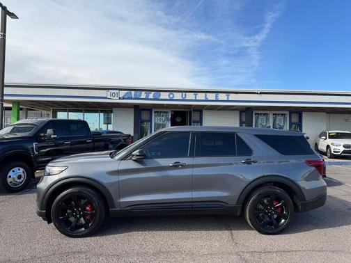 2022 Ford Explorer ST