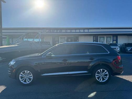 Orca Black Metallic 2019 Audi Q7 45 Premium