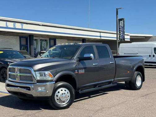 Granite Crystal Metallic Clearcoat 2016 RAM 3500 Laramie