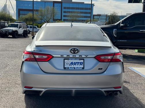 2020 Toyota Camry SE