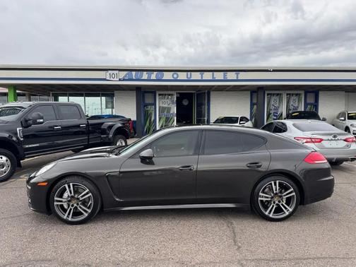 2015 Porsche Panamera 4S