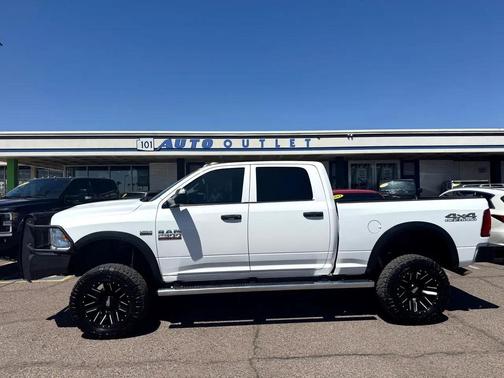 2017 RAM 2500 Tradesman Crew Cab 4x4 6'4' Box