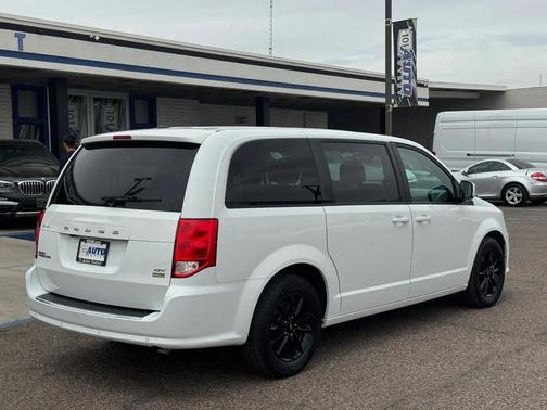 White Knuckle Clearcoat 2019 Dodge Grand Caravan GT