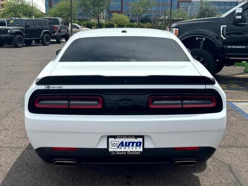 2022 Dodge Challenger SXT