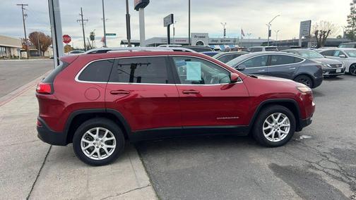 2017 Jeep Cherokee Sport