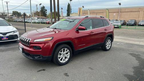 2017 Jeep Cherokee Sport