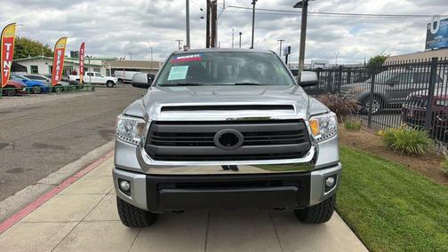 Silver 2017 Toyota Tundra SR5