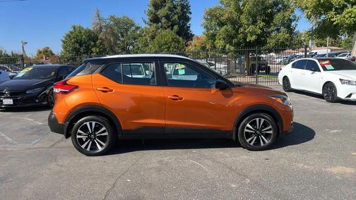 2019 Nissan Kicks SV