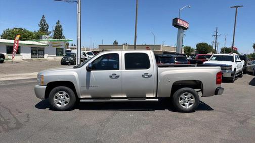 Beige 2008 Chevrolet Silverado 1500 LT1 Crew Cab