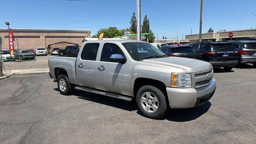 Beige 2008 Chevrolet Silverado 1500 LT1 Crew Cab