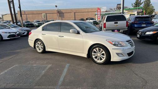 2013 Hyundai Genesis 3.8